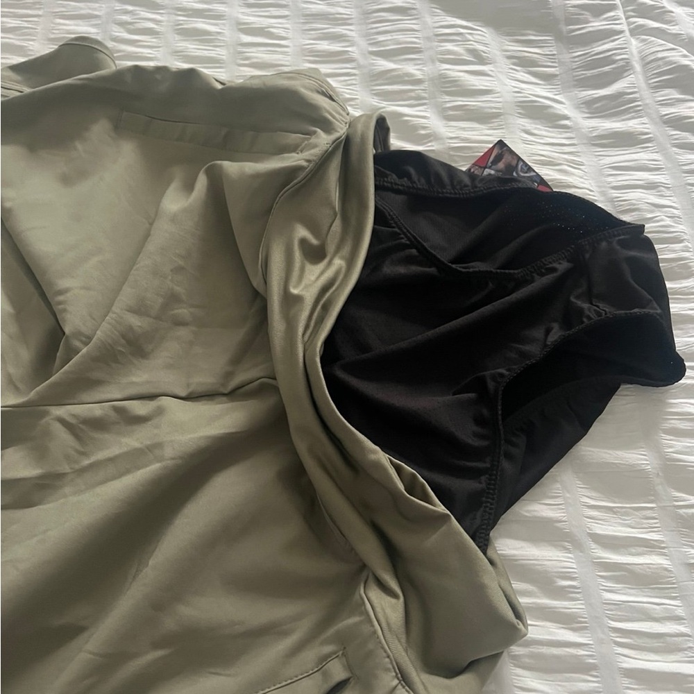 Marmot Olive Green Athletic Shorts/Women’s/Medium - Picture 5 of 5